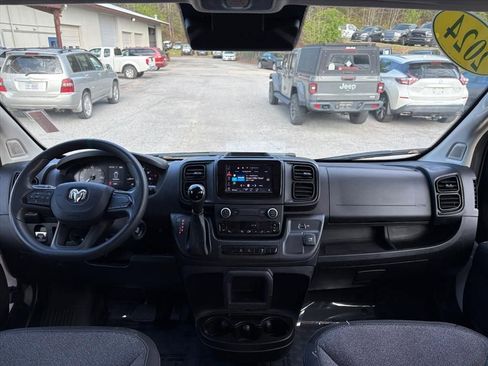 Used 2024 RAM ProMaster 2500 FWD image 7