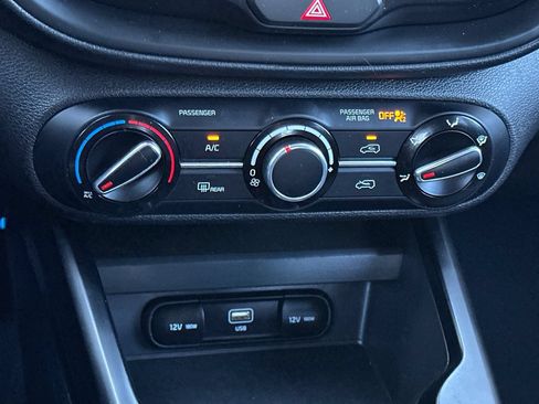 Used 2023 Kia Soul LX w/ LX Technology Package FWD image 20