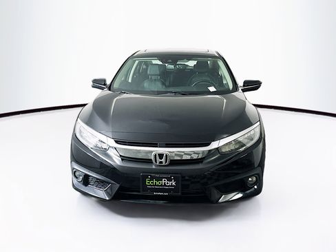 Used 2016 Honda Civic Touring image 2