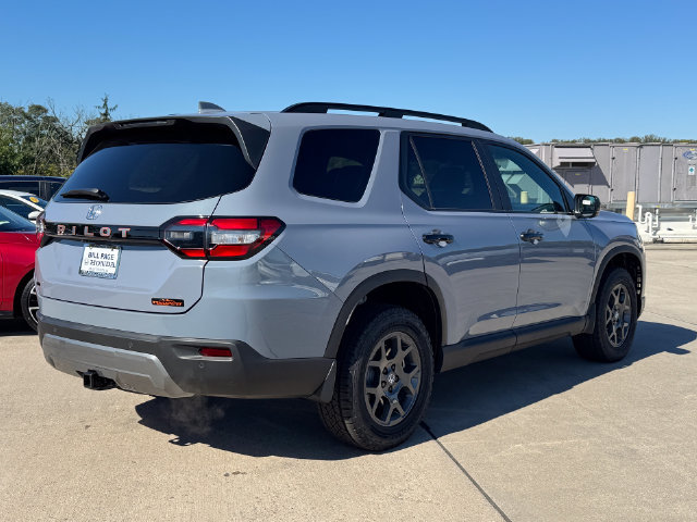 New 2026 Honda Pilot TrailSport image 6