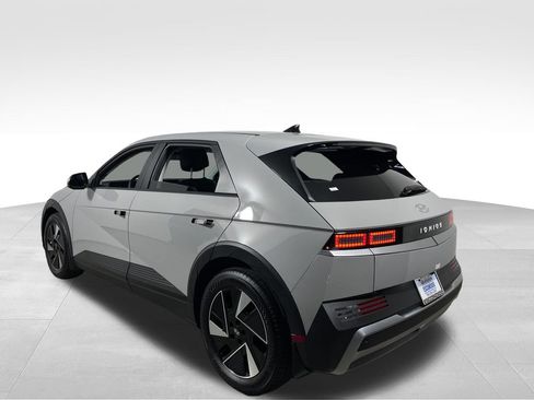 New 2026 Hyundai Ioniq 5 SEL RWD image 3