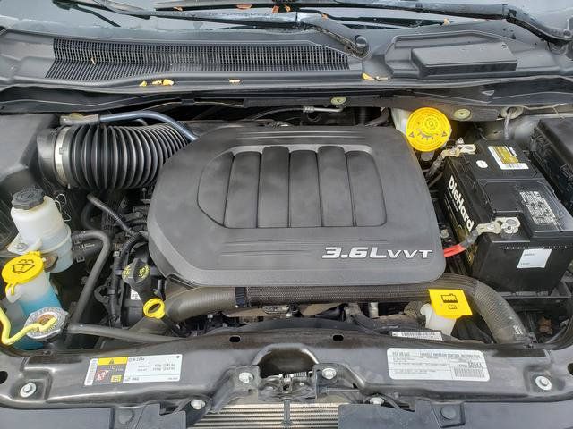 Used 2016 Dodge Grand Caravan SXT FWD image 20
