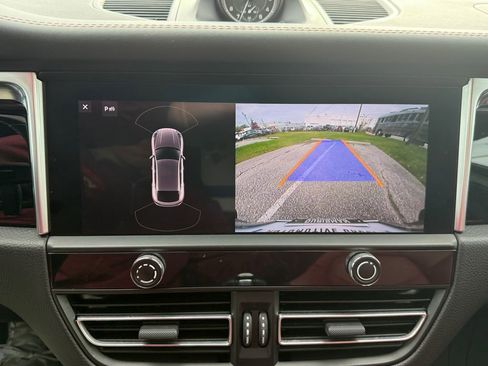 Used 2022 Porsche Macan image 20