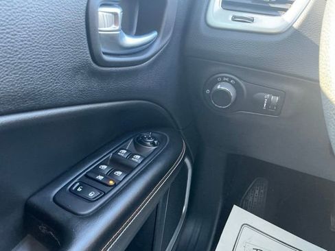 Used 2018 Jeep Compass Sport AWD/4WD image 24