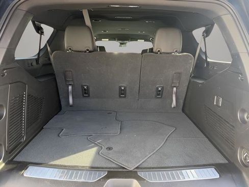 Used 2025 Chevrolet Suburban Z71 image 51