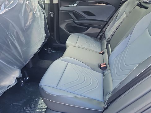 New 2026 Volkswagen Tiguan SE image 19