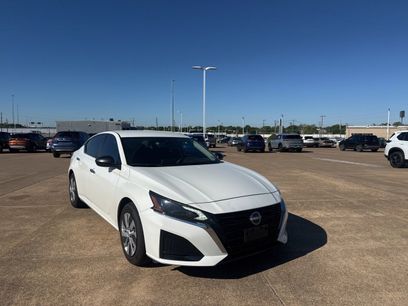 Certified 2025 Nissan Altima 2.5 S