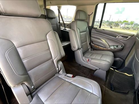 Used 2015 GMC Yukon XL Denali w/ Touring Package AWD/4WD image 21