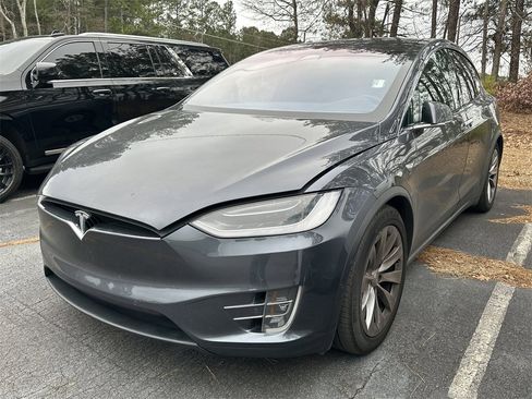 Used 2017 Tesla Model X 100D image 3