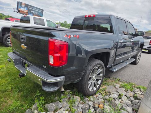 Used 2018 Chevrolet Silverado 1500 LTZ w/ LTZ Plus Package AWD/4WD image 7