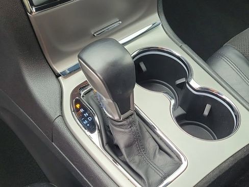 Used 2019 Jeep Grand Cherokee Altitude AWD/4WD image 27