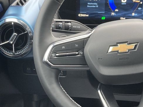 New 2026 Chevrolet Equinox EV LT image 14