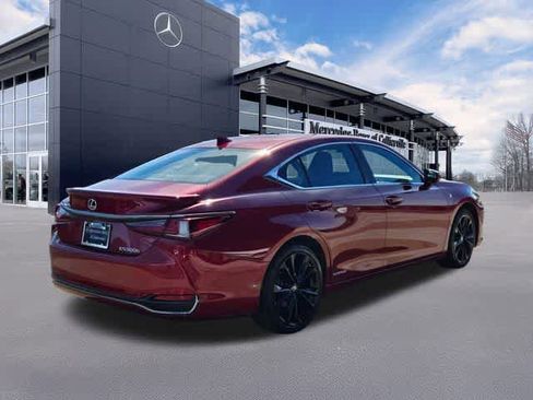 Used 2022 Lexus ES 300h F Sport image 8