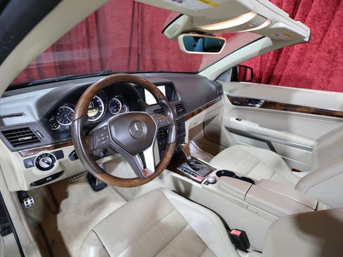 Used 2012 Mercedes-Benz E 550 Cabriolet image 14