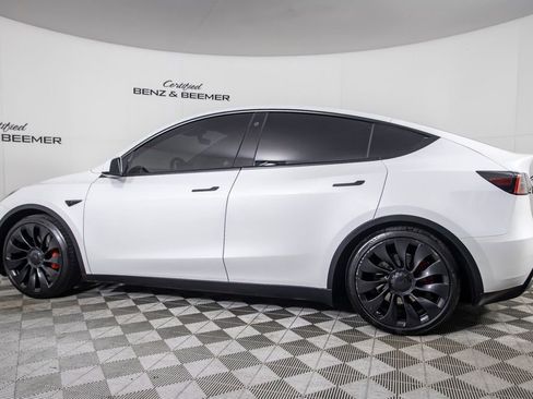 Used 2023 Tesla Model Y Performance AWD/4WD image 11