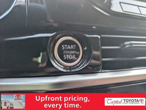 Used 2024 Nissan Pathfinder Platinum w/ Black Appearance Package AWD/4WD image 22