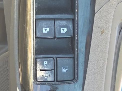 Used 2017 Toyota Sienna XLE w/ XLE Navigation Package FWD image 25