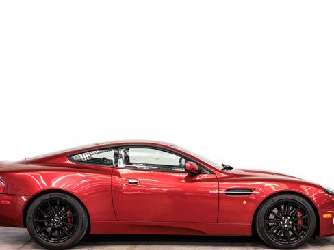 Used 2005 Aston Martin Vanquish S RWD image 2