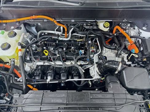 Used 2025 Ford Maverick XL w/ Equipment Group 101A image 27