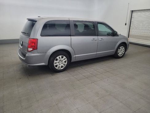 Used 2018 Dodge Grand Caravan SE w/ UConnect Hands-Free Group FWD image 10