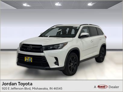 Used 2019 Toyota Highlander SE