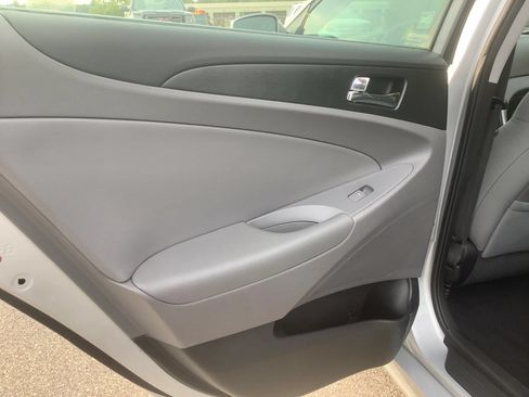Used 2013 Hyundai Sonata GLS w/ Popular Equipment Pkg FWD image 17
