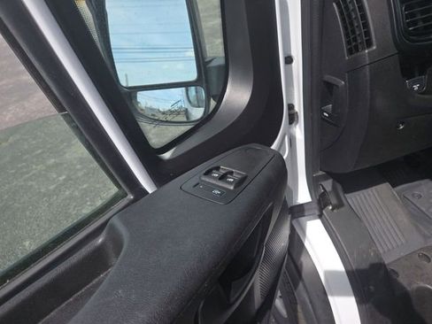 Used 2023 RAM ProMaster 2500 image 13