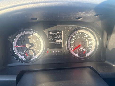 Used 2019 RAM 1500 Warlock AWD/4WD image 12
