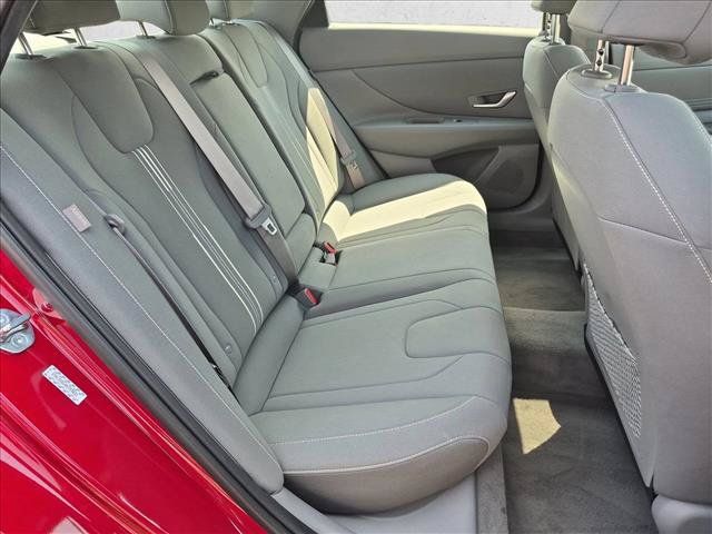 Used 2024 Hyundai Elantra SEL w/ Convenience Package FWD image 20