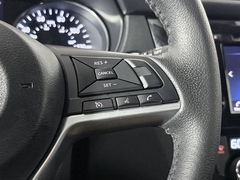 Used 2019 Nissan Rogue SV AWD/4WD image 15