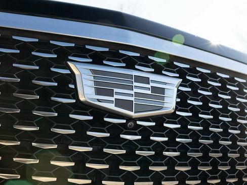 Used 2023 Cadillac Escalade ESV Premium Luxury image 20