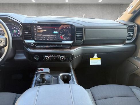 Used 2024 GMC Sierra 1500 Elevation RWD image 3