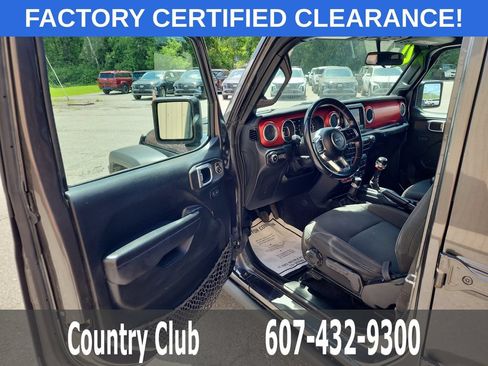 Used 2021 Jeep Wrangler Unlimited Rubicon AWD/4WD image 10