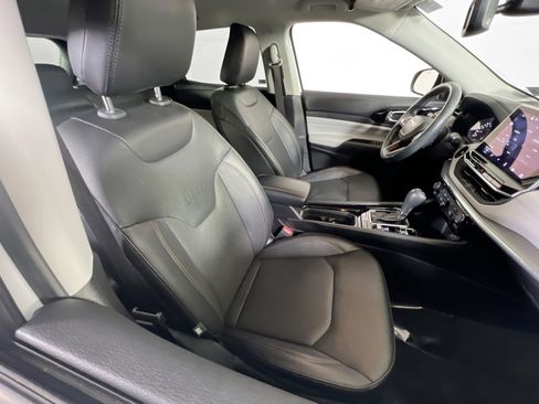 Used 2022 Jeep Compass Limited image 25