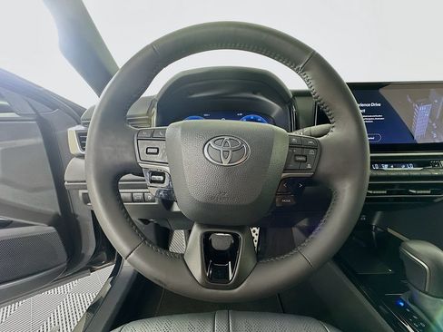 Used 2025 Toyota Camry XSE FWD image 12