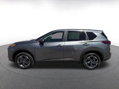 Used 2025 Nissan Rogue SV FWD image 9