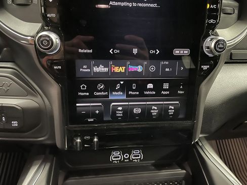 New 2026 RAM 2500 Laramie AWD/4WD image 14
