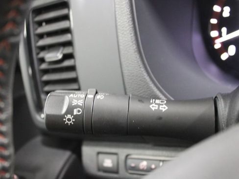 Used 2024 Nissan Frontier PRO-4X w/ Pro Convenience Package image 38