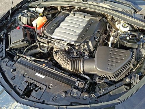 Used 2020 Chevrolet Camaro LT image 31