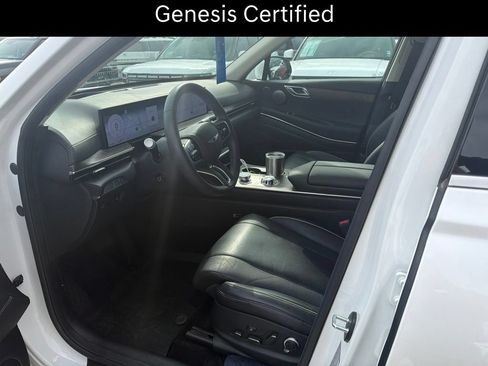 Certified 2025 Genesis GV80 2.5T Prestige AWD/4WD image 10