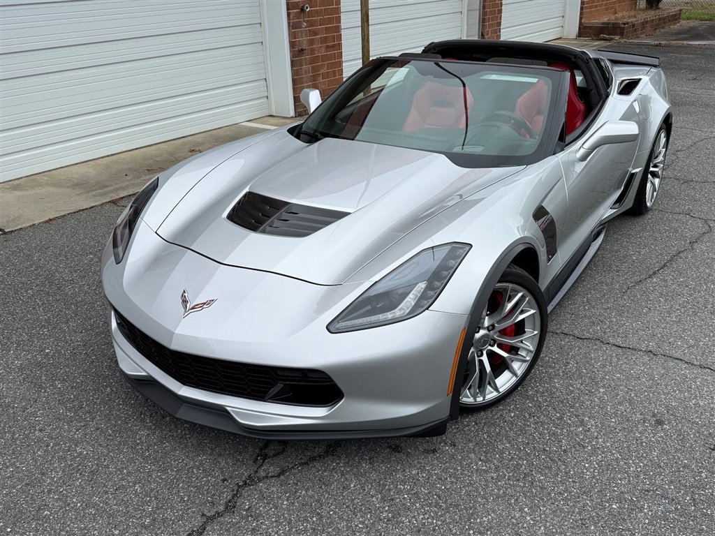 Used 2018 Chevrolet Corvette Z06 w/ Battery Protection Package RWD image 11