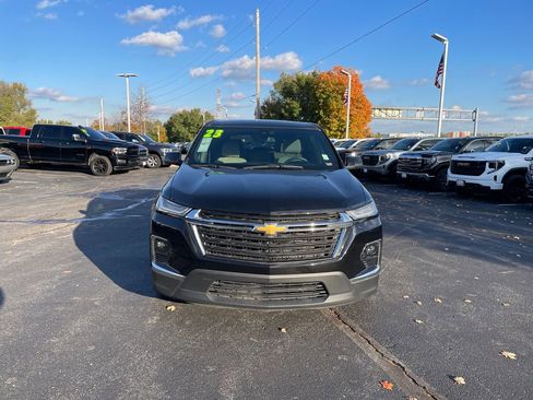 Used 2023 Chevrolet Traverse LS image 8