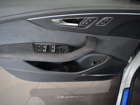 New 2026 Audi RS Q8 performance image 38