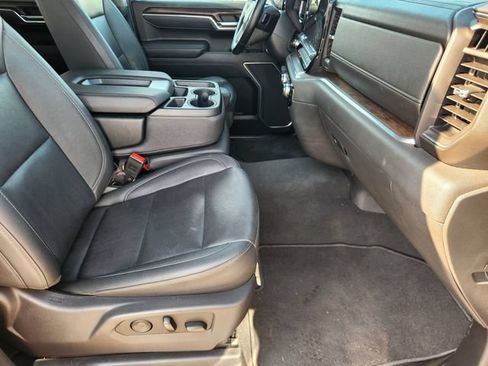 Certified 2025 GMC Sierra 1500 SLT RWD image 14