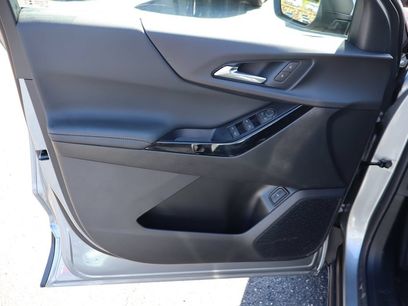 New 2027 Chevrolet Equinox LT w/ Convenience Package II