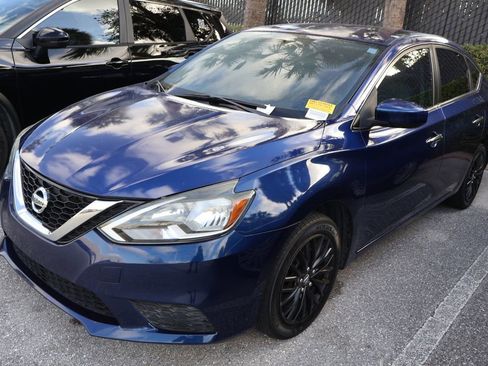 Used 2017 Nissan Sentra S image 2
