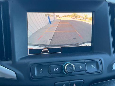 Used 2024 GMC Terrain SLE AWD/4WD image 16