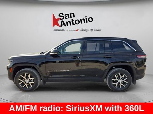 New 2025 Jeep Grand Cherokee Limited RWD image 5