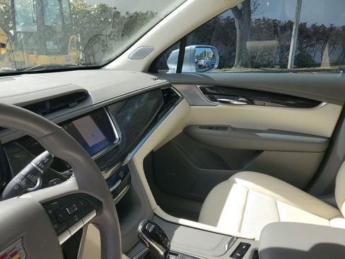 Used 2020 Cadillac XT6 Premium Luxury image 22