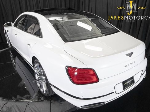 Used 2022 Bentley Flying Spur W12 AWD/4WD image 10